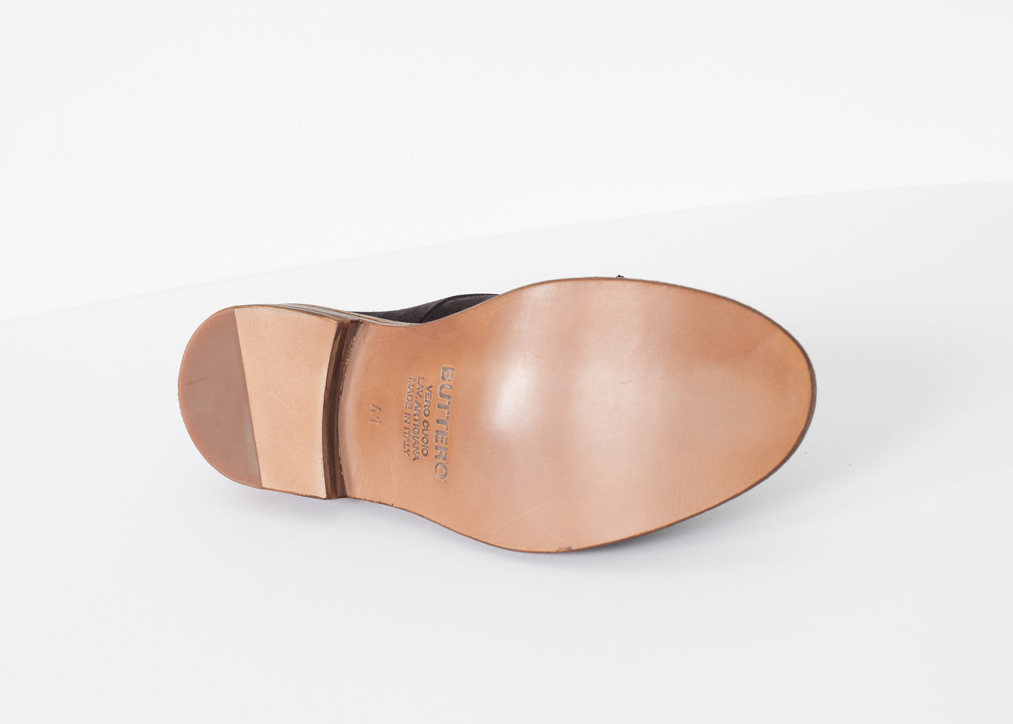 Μπλε μεταξωτό σμόκιν